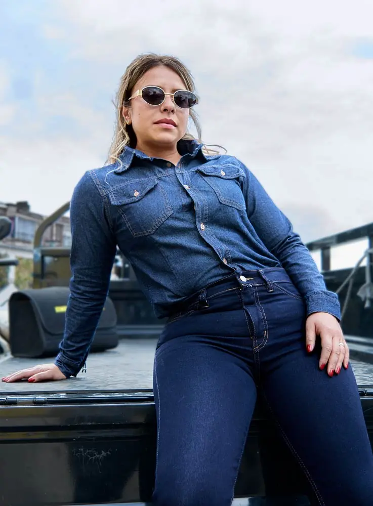 Fotografía dotación camisa de jean